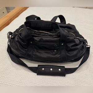 lululemon duffle bag